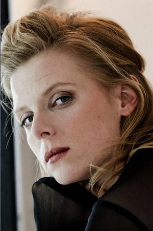 Maruša Majer in A I  Rising