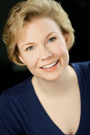 Jennifer Barnhart in Sesame Street: Elmo's World: Opposites