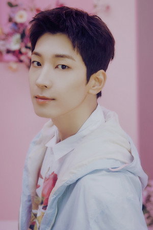 Jeon Won-woo in SEVENTEEN in CARAT LAND