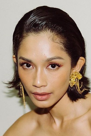 Faradina Mufti in sMOTHERed