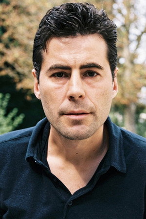 Cédric Vieira in 3 Hearts