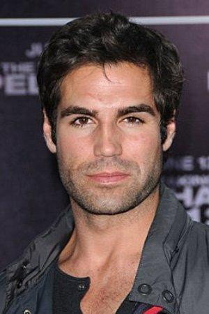 Jordi Vilasuso in Hoke