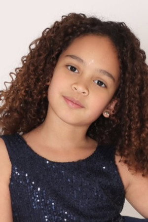 Victoria Morales in Una Isla