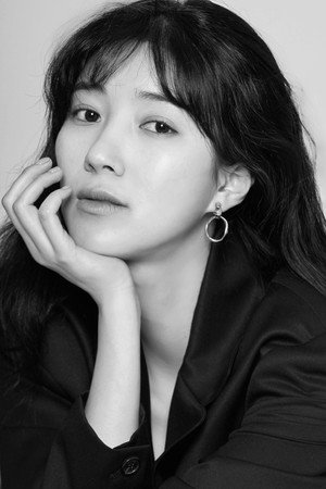 Joo Ah-reum in Crossing