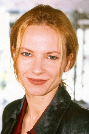 Susanne Hoss in Tsunami