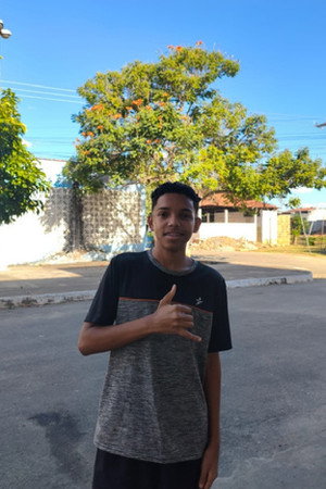 Yan Mello in nois