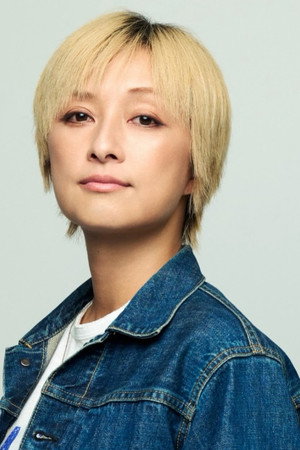 Tomiko Van in Shinjitsu no Uta