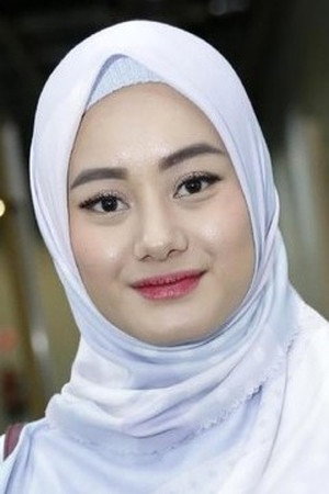 Dinda Hauw in Bidadari Surga