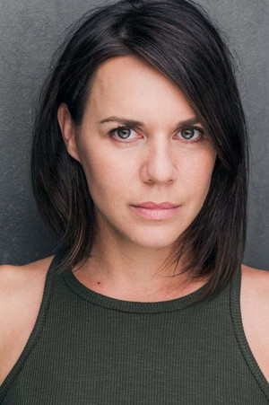 Kasey Buckley in After Her