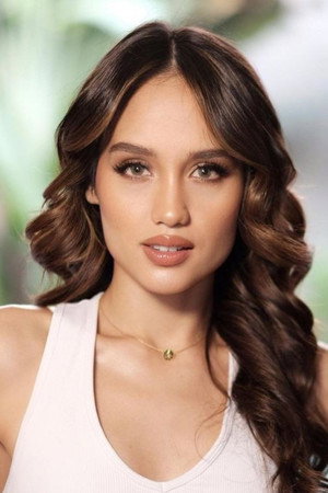Cinta Laura Kiehl in Agen +62