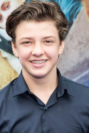Senna Borsato in Witches Don't Exist