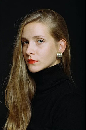 Jelena Tjapkin in Happy Birthday to Us!