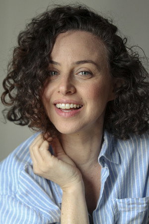 Mayara Constantino in Tudo o Que é Sólido Pode Derreter