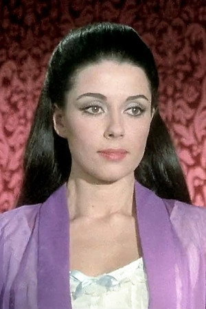 Mónica Randall in Cria!
