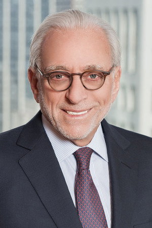 Nelson Peltz in Hi  Mom