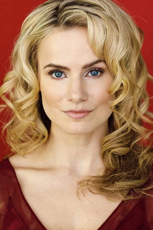 Lauren Buglioli in Best Friends Forever