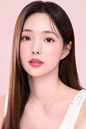 Chae Soo-bin in The Diary of Heong Yeong-dang