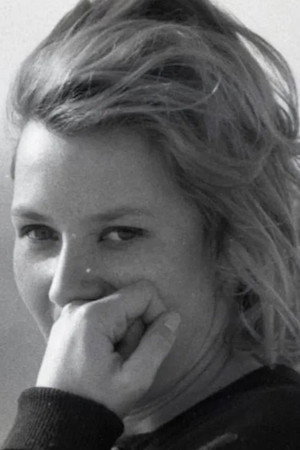 Hélène Chatelain in La Jet  e