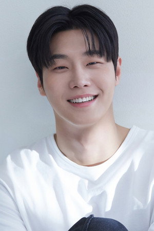 Kim Taek in Rebound