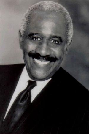 Robert DoQui in RoboCop