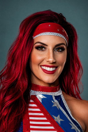 Santana Garrett in SHINE 1