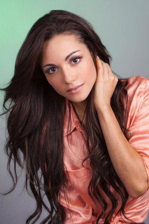 Sharlene Taulé in Check Mate