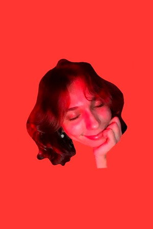 Flora Valverde in Dear Bowie