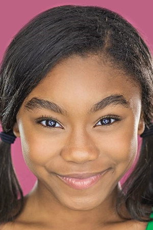 Sydney Thomas in Mae and the Sphere