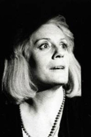 Marisa Fabbri in Four Flies on Grey Velvet