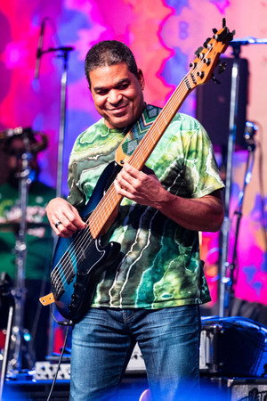 Oteil Burbridge in The Allman Brothers Band: 40