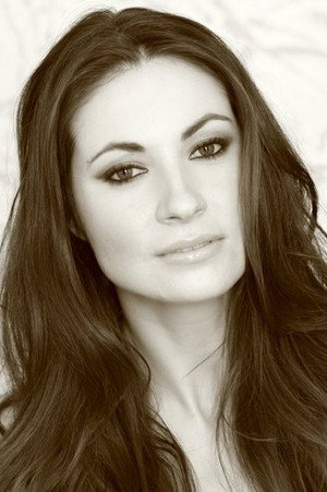 Lora Kojovic in Unthinkable