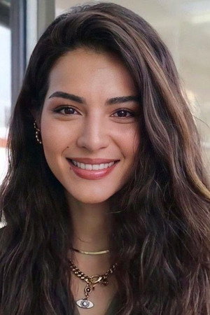 Melisa Aslı Pamuk in Coppers