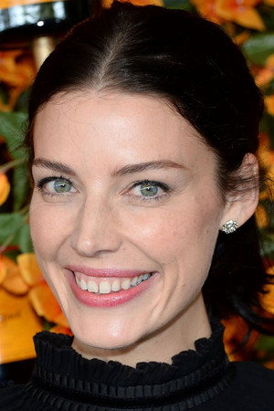 Jessica Paré in Posers