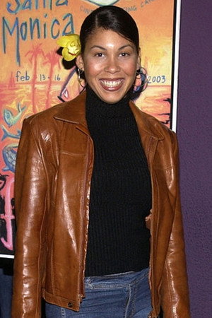 Julia Mendoza in Survival Island
