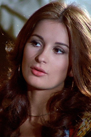 Betsabé Ruiz in The Werewolf Versus the Vampire Woman