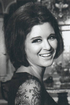 Soad Hosny in Why Am I Living