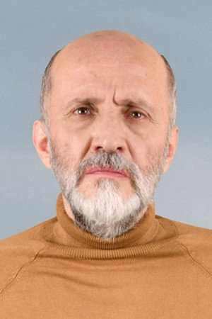 Manos Vakousis in Female Stinger