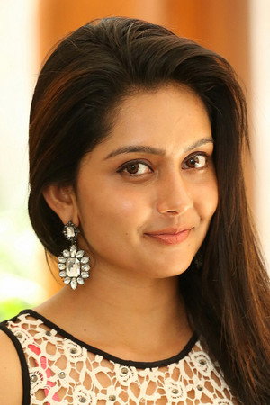 Mahima Nambiar in Iravukku Aayiram Kangal