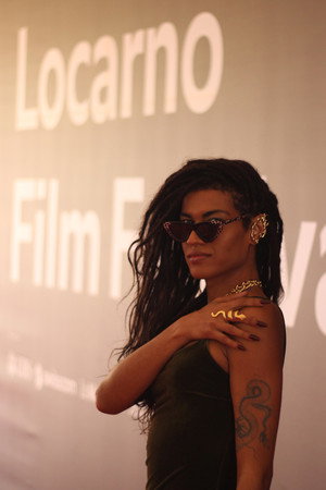 Ayla Gabriela in Girassóis