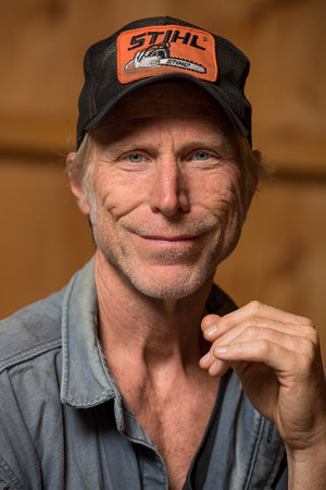 Rusty De Wees in Black Dog