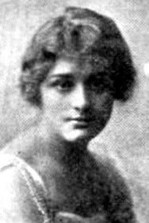 Lillian Tucker in The Scarlet Runner