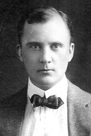 Arnold Daly in The New Exploits of Elaine