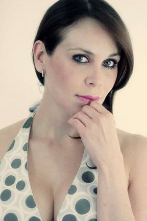 Nelly Lacayo in Pause