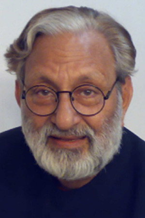 Arun Bali in Gumnaam: The Mystery