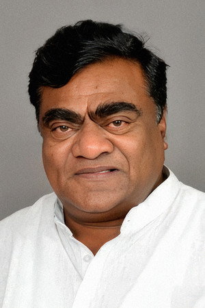 Babu Mohan in Mugguru Monagallu
