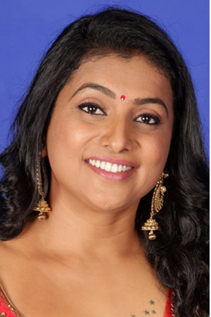 Roja Selvamani in Sultan