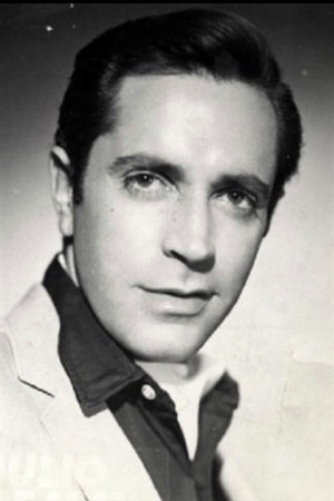Julio Alemán in Simitrio
