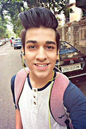 Ayushmaan Saxena in Unkahee