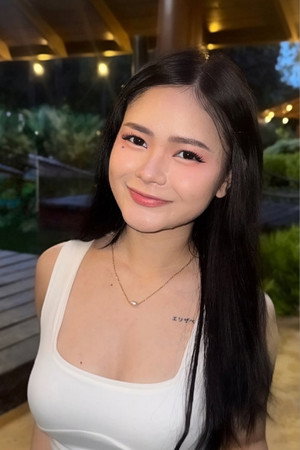 Rhed Bustamante in Sunshine