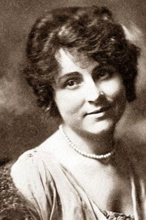 Stella LeSaint in The Circular Staircase